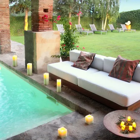 Del Teatre - Adults Only