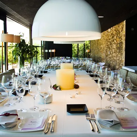 Del Teatre - Adults Only