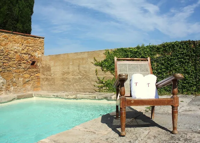 Del Teatre - Adults Only